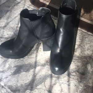 NWOT Forever 21 Black Boots